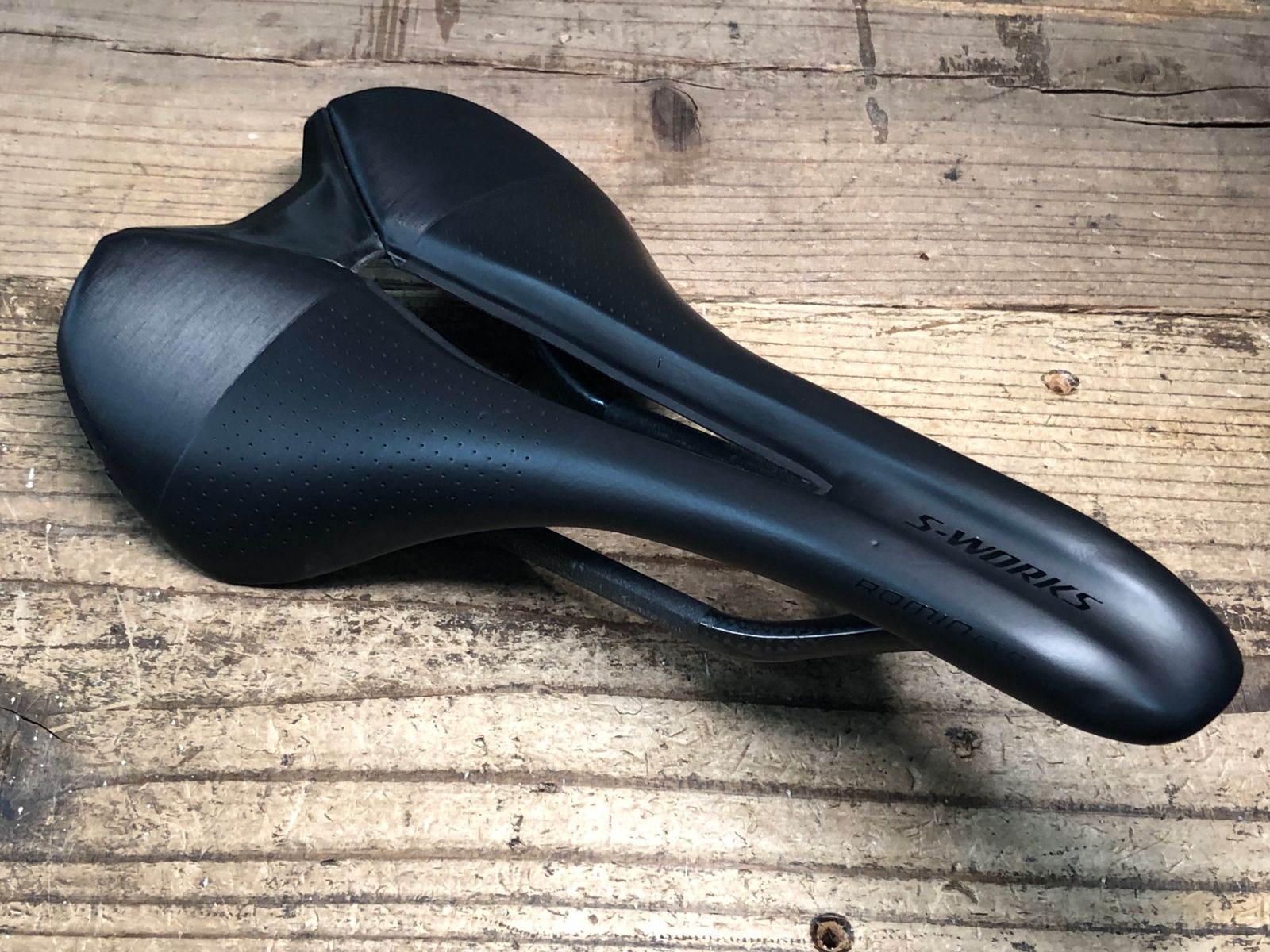 JI382 スペシャライズド SPECIALIZED S-WORKS ROMIN EVO サドル 黒 143mm カーボンレール