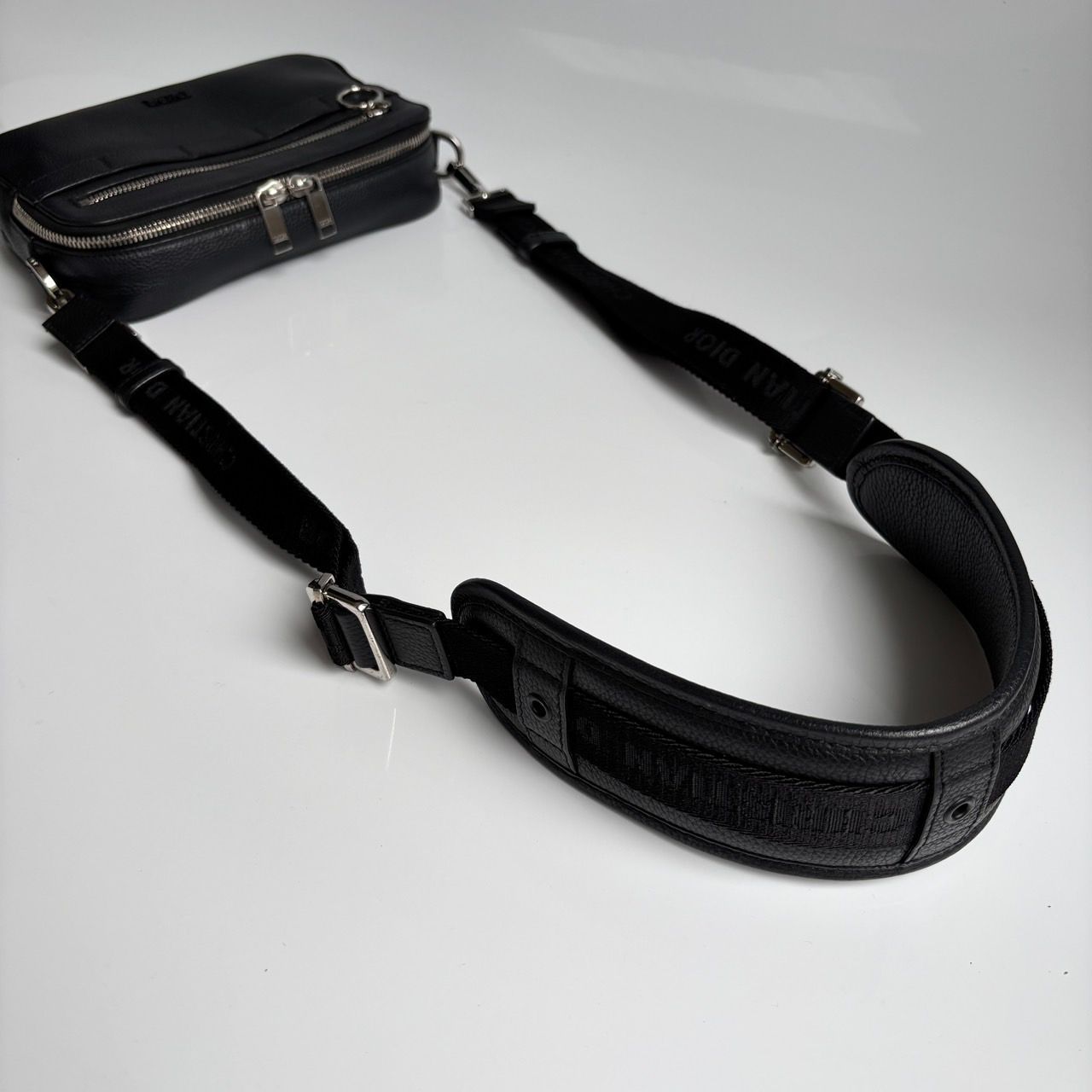 【新品同様】クリスチャンディオール サファリ ショルダーバッグ レザー ブラック クリスチャンディオールサファリバッグミニ オブリーク 2WAY 黒 ユニ