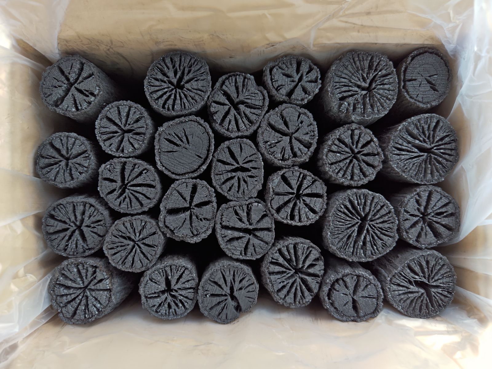 逢絢亭 茶の湯炭 胴炭のみ 風炉用 くぬぎ炭 椚炭 上質なくぬぎ炭 木製 約２．３キロ ２７本入り 茶の湯炭本舗