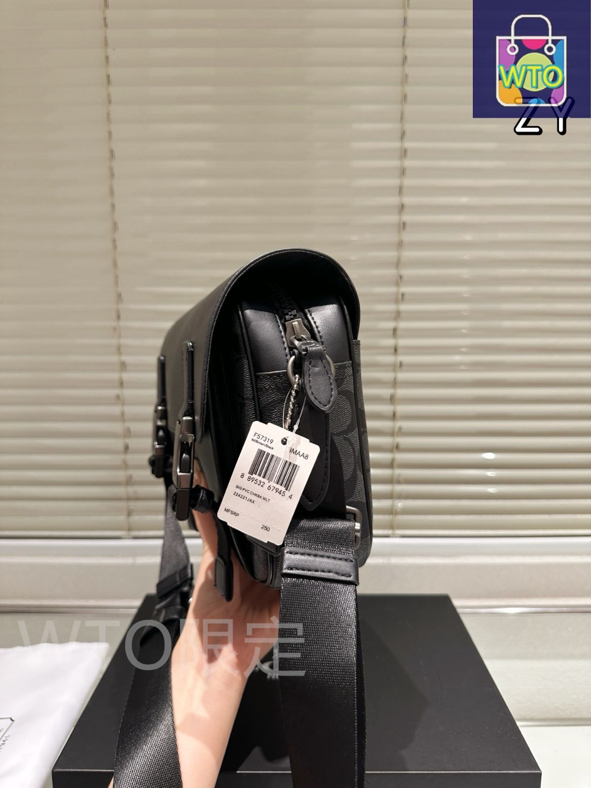 今日特価】Coach コーチ Track ポストマンバッグ ギフトボックス