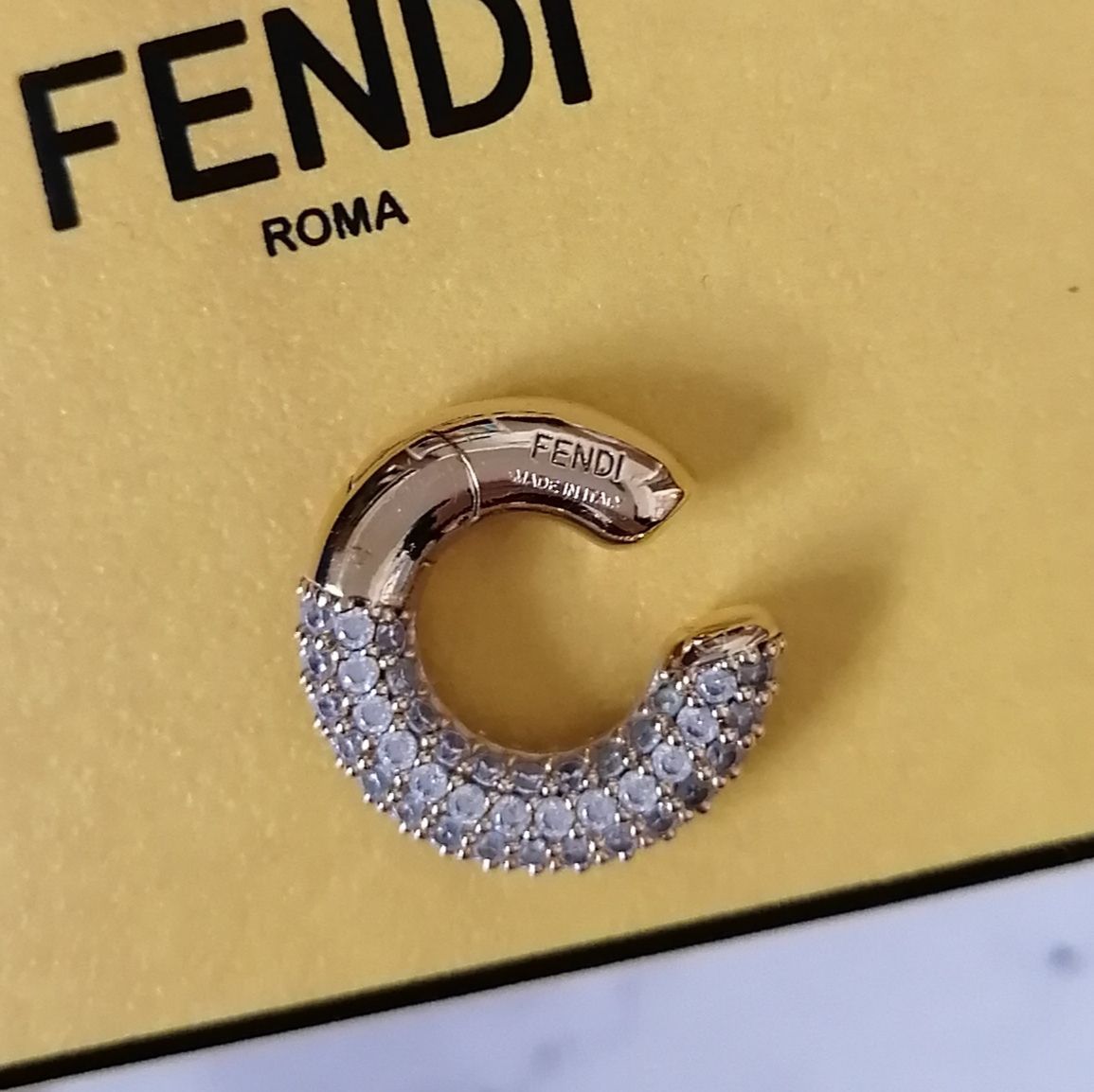 正規品 美品 FENDI フェンディ イヤーカフ ウープス ゴールド 片方のみ