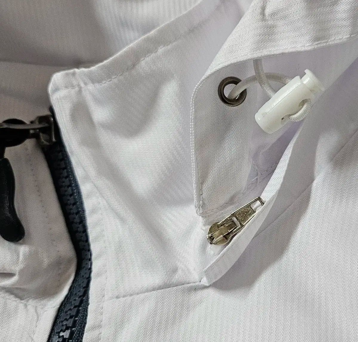 ウィンドブレーカー ジャケット