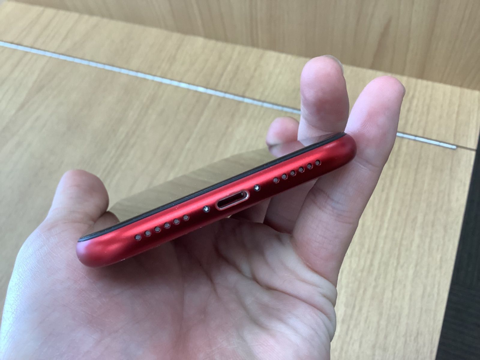 D1385 Apple iPhone XR 本体 64GB SIMロック解除済み・初期化