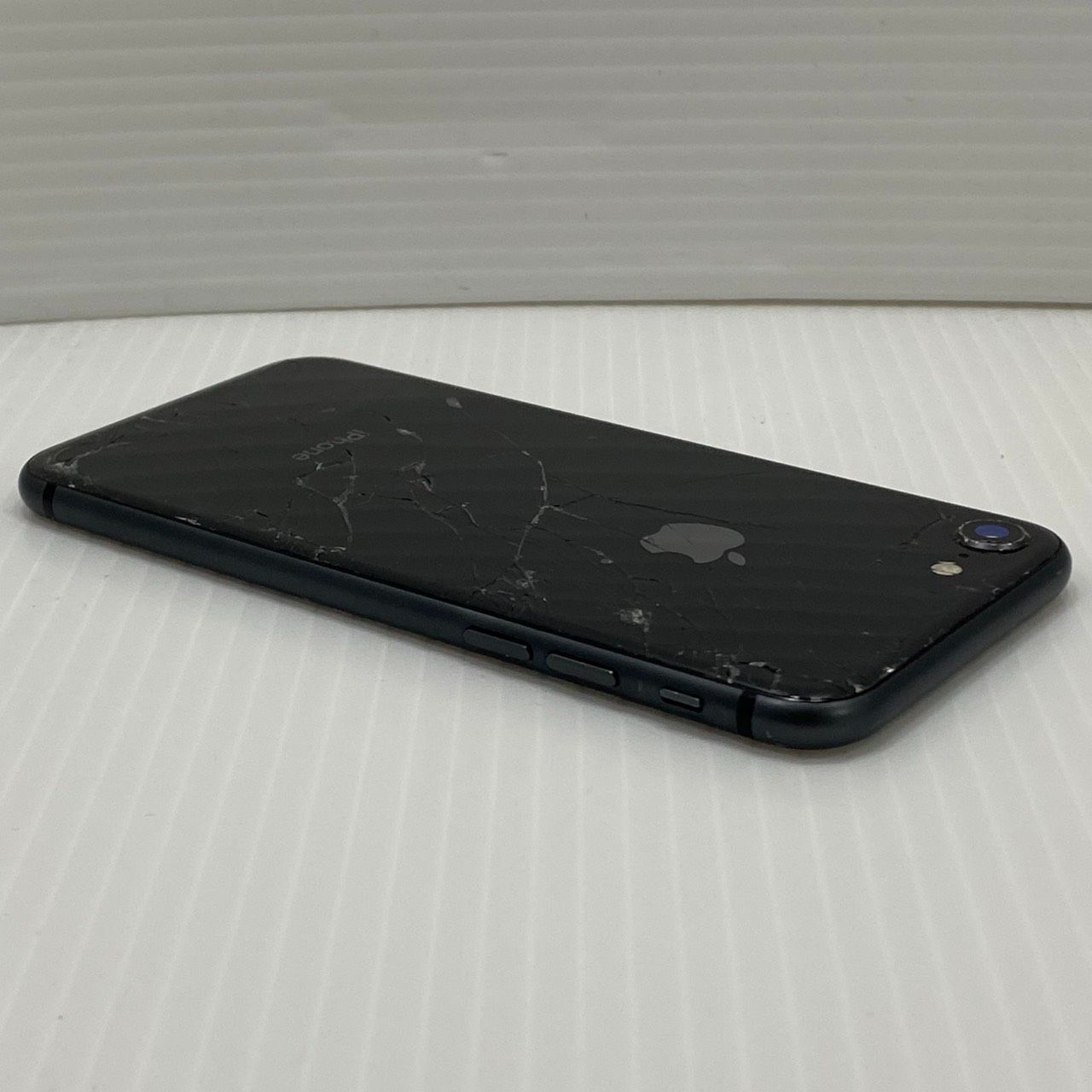 ☆iPhone8 スペースグレー64GB（MQ782J/A）☆SIMロックあり☆※0331