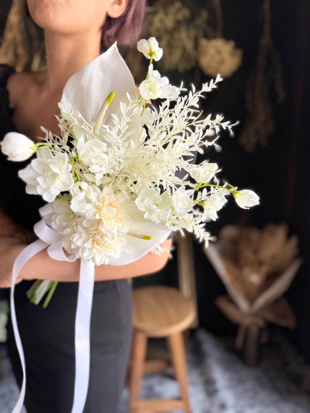 ホワイトクラッチブーケ ブートニア
