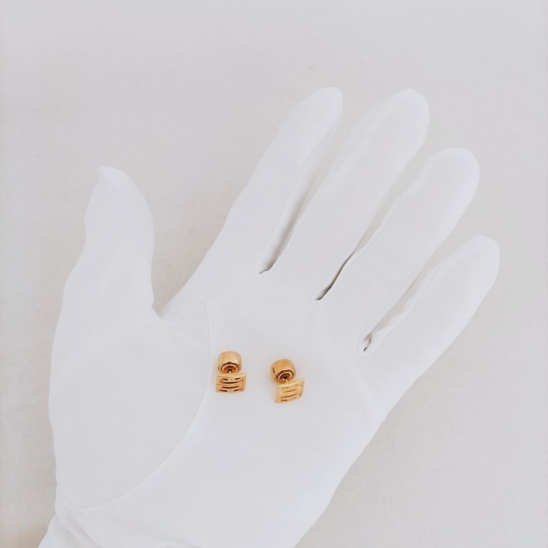 新品未使用】GIVENCHY 4G メタル ピアス ジバンシー ゴールド 両