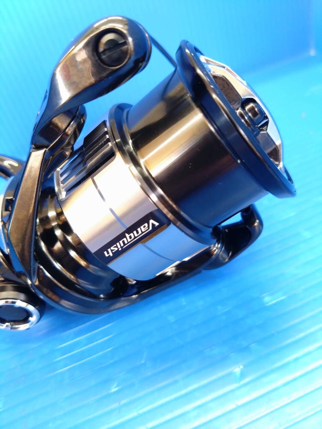 シマノ 管127GP 23ヴァンキッシュ C3000SDHHG ダブルハンドル 日本製 シマノ 23ヴァンキッシュ C3000SDHHG スピニング