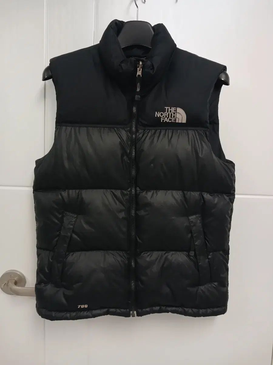 M ） THE NORTH FACE(ザノースフェイス) ダウンベスト 黒 700 ダウン