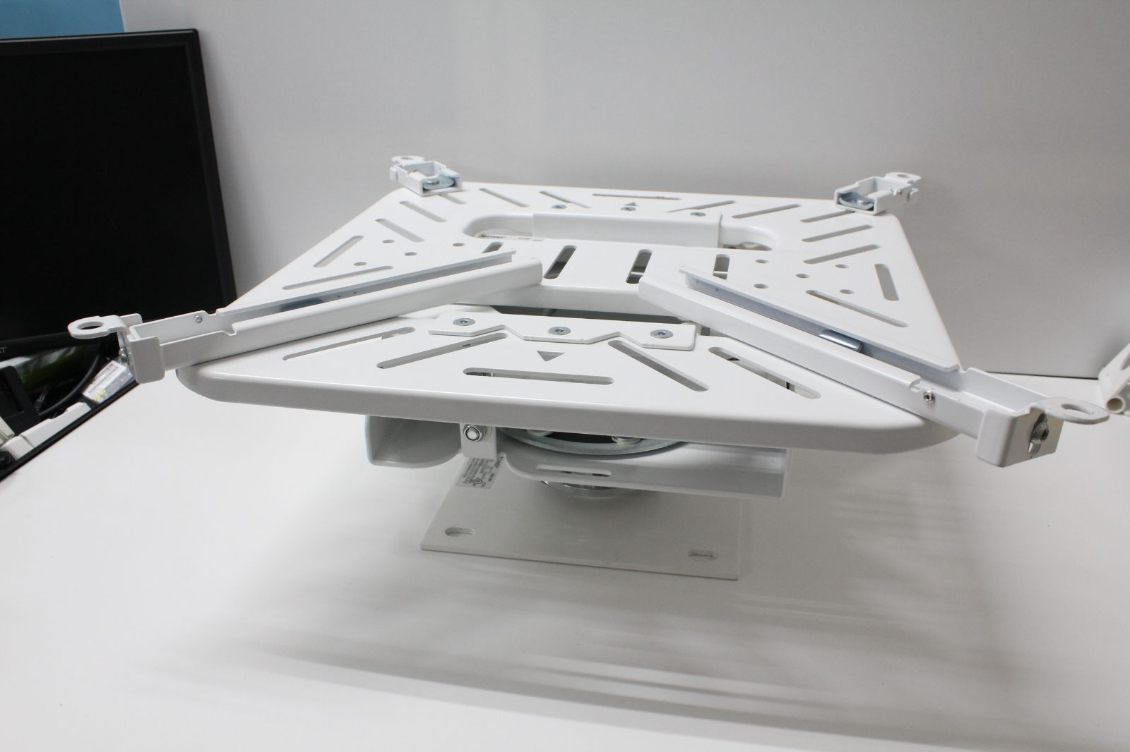 プロジェクター 天井用マウント付き