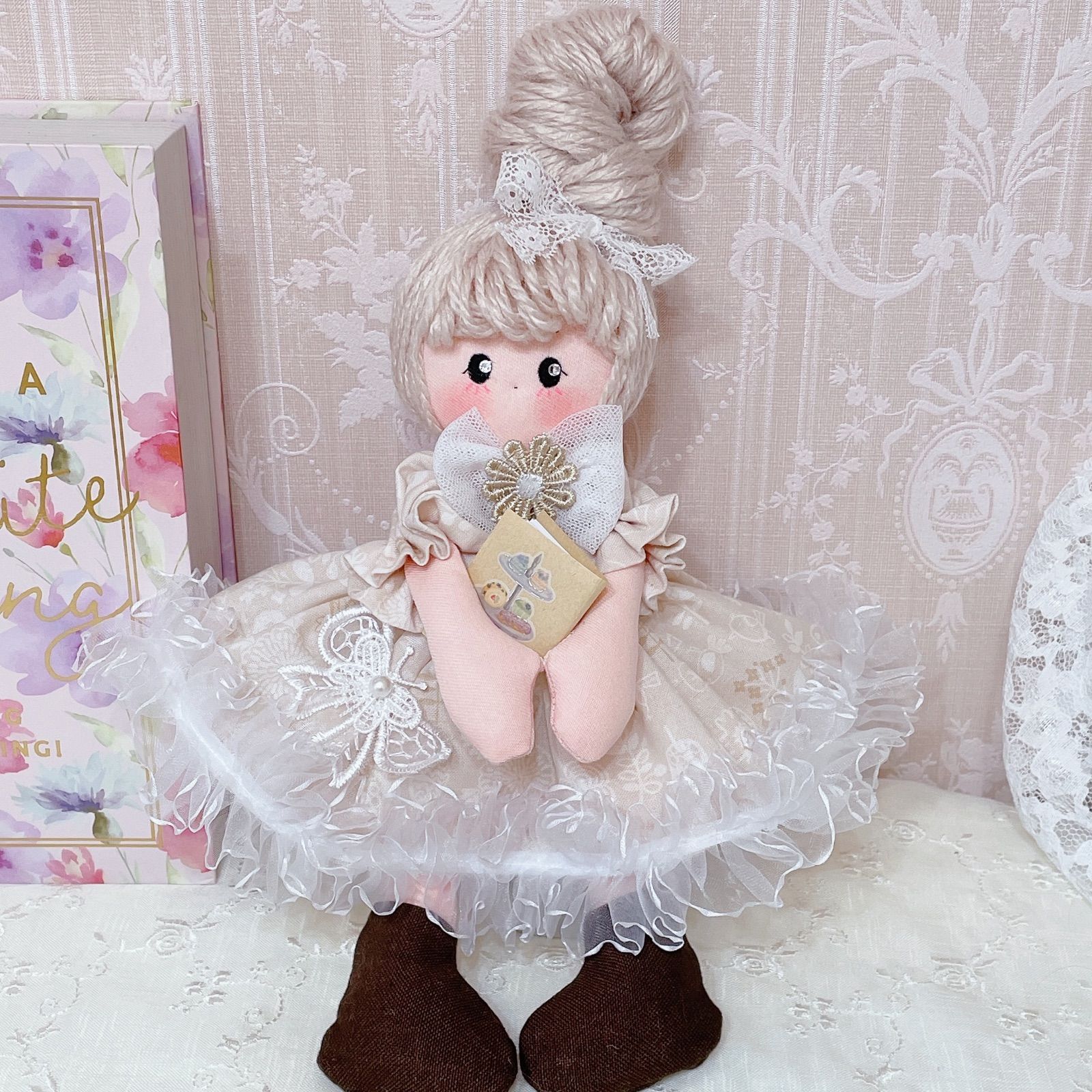 ハンドメイドドール カントリードール 読書の女の子 手作り人形 - kiki