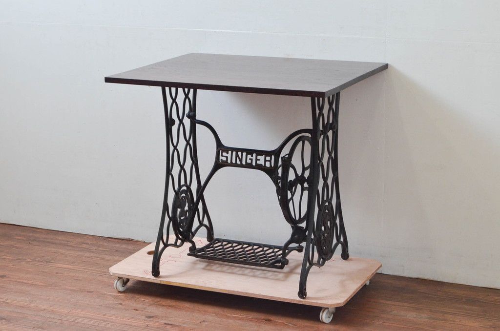 イタリア サイドテーブル③猫脚 象嵌 彫刻 アンティーク調 花台