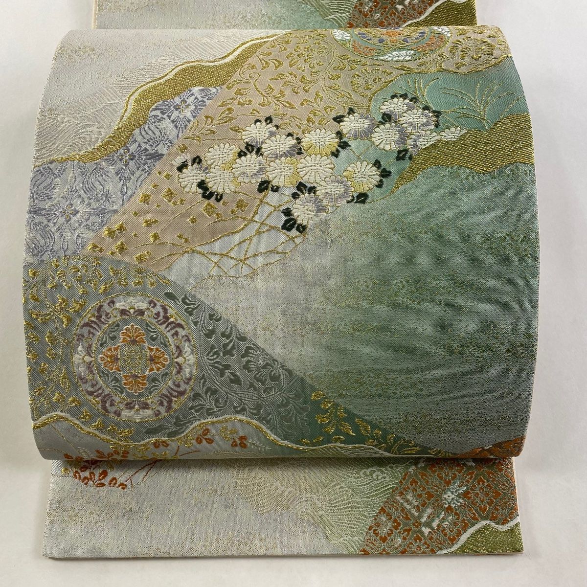袋帯 秀品 遠山正倉文 花唐草 秋草 金糸 箔 薄緑 六通 正絹