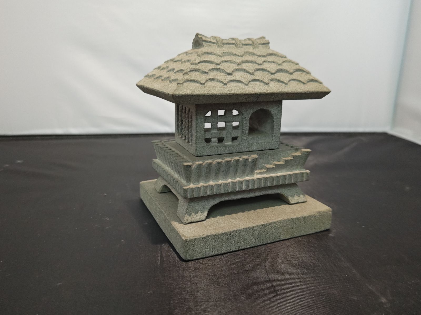 ミニ灯籠 小屋