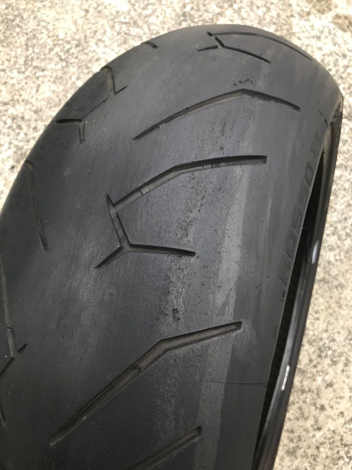 ピレリ　ロッソⅡ  240/45ZR17 ラジアルリア4