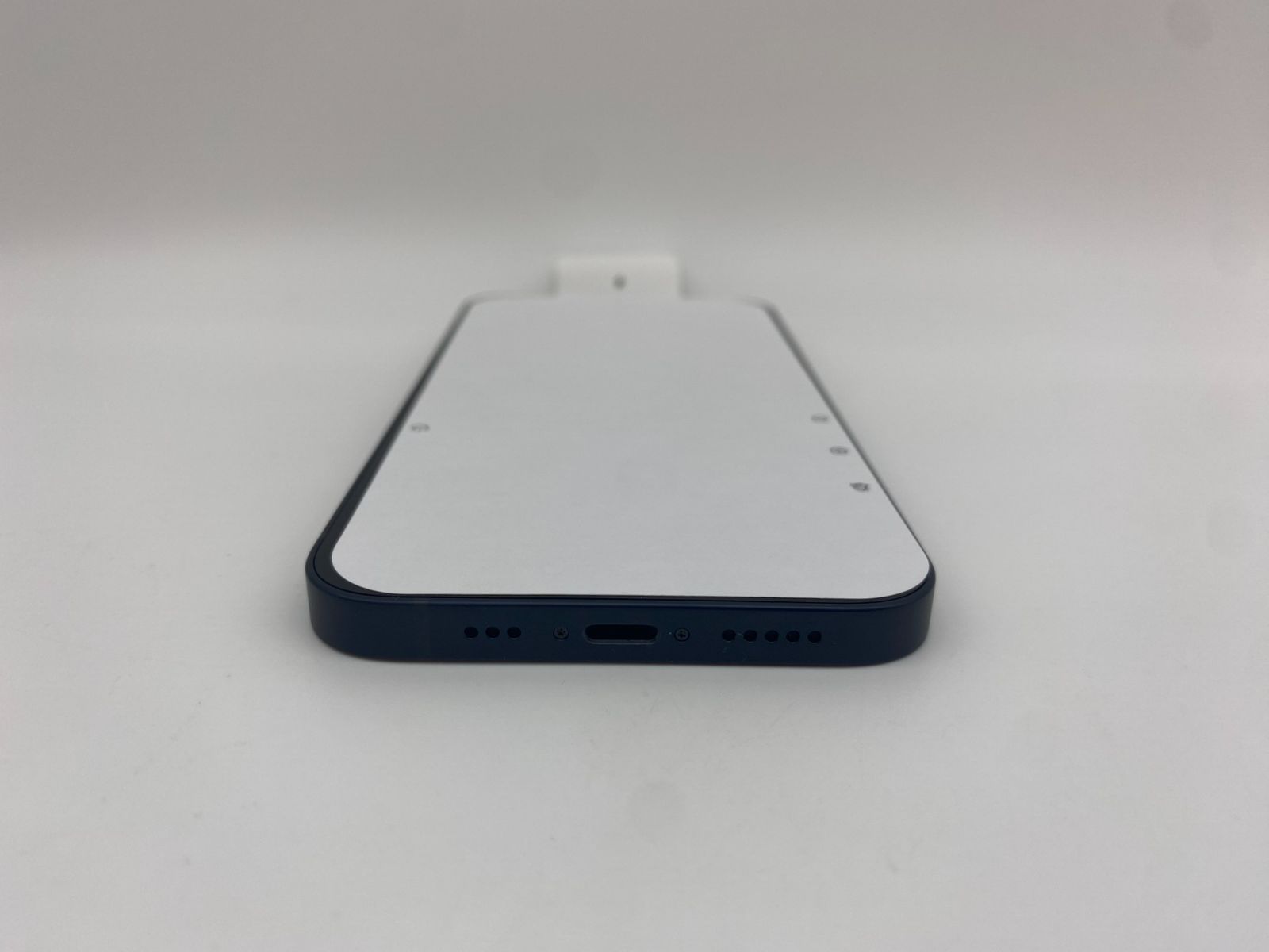 095★ほぼ新品★充電５回★iPhone 12 64GB/純正バッテリー100% ☆ほぼ新品未使用☆充電回数5回☆iPhone 12 64GB ブラック
