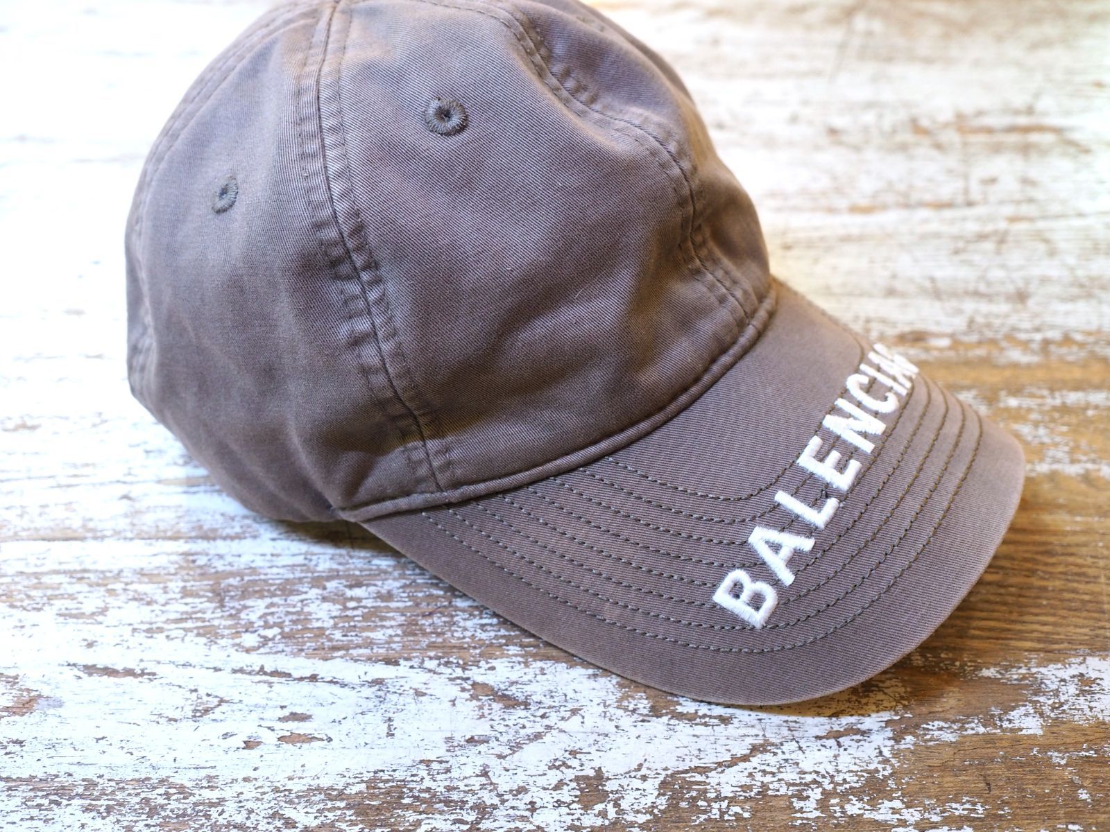 ✨美品✨BALENCIAGA キャップ L59 浅め ロゴ マジックテープ 黒