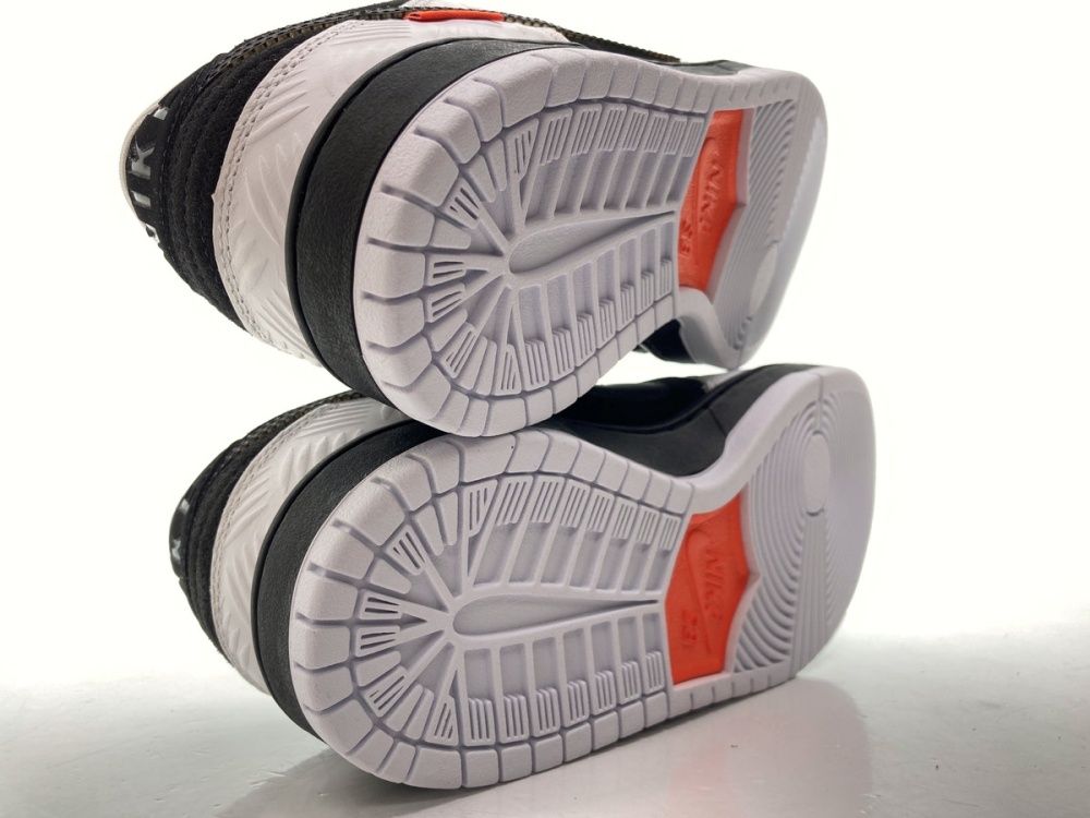 タイトブース✖️NIKEsbブラック/ホワイト　スケートボード23.0 楽天市場】【中古】 ナイキ NIKE 23年製 × TIGHTBOOTH タイト