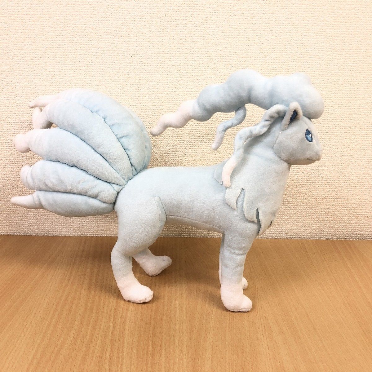 ポケモンセンター限定 アローラキュウコン ぬいぐるみ