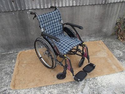 一部地域を除き カワムラ自走式車椅子