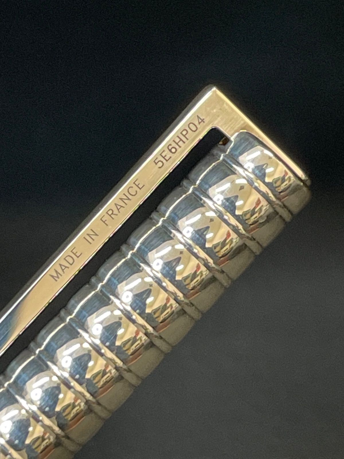 繰り出し式ボールペン