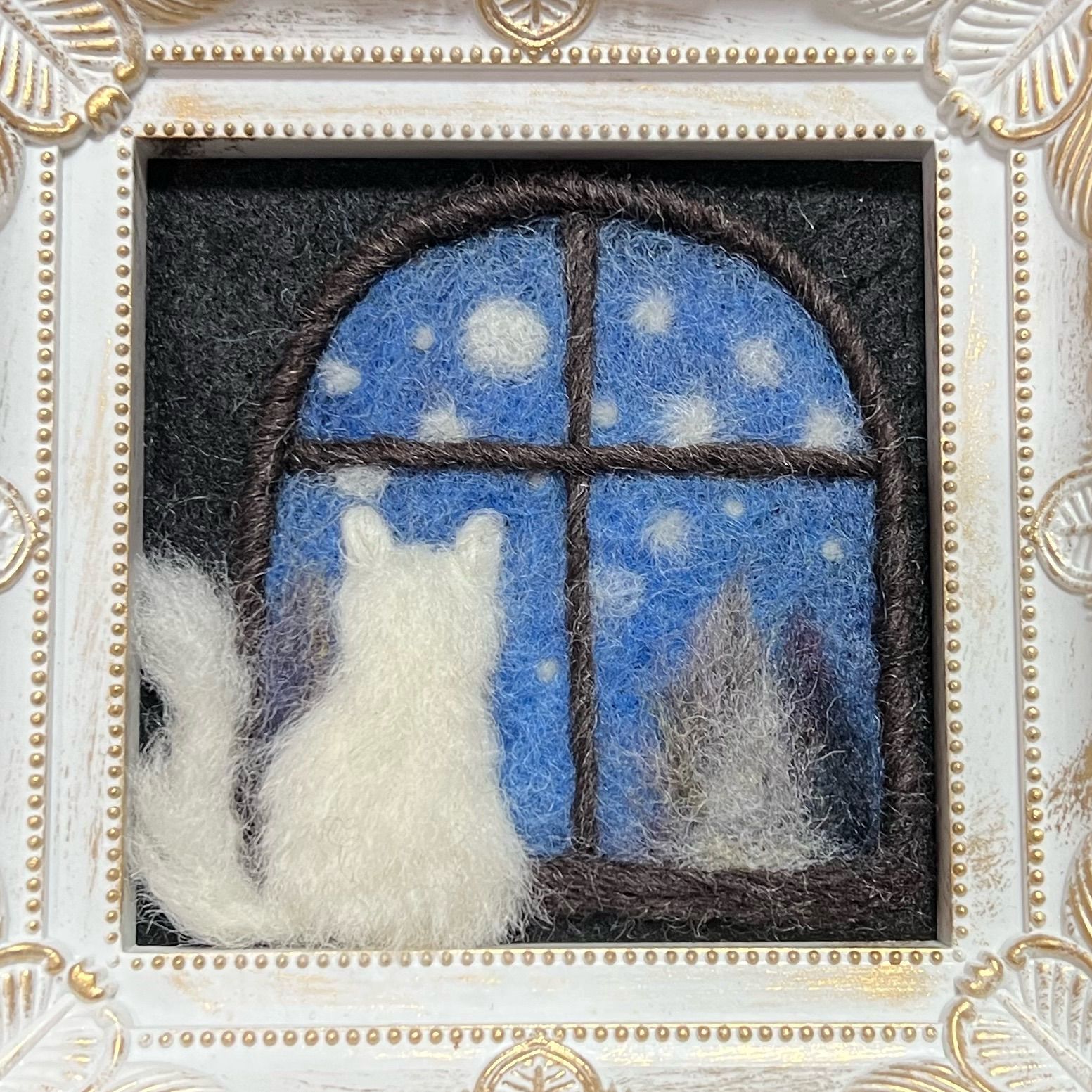 【BOXフレーム付き】羊毛絵画『雪降る夜の窓辺』ハンドメイド ウール刺繍 羊毛フェルト ミニ絵画『雪降る夜に』羊毛絵画 羊毛刺繍 - メルカリ
