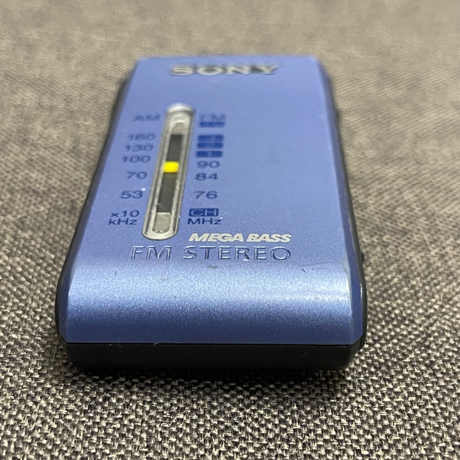 ラジオ・コンポ SONY SRF-20W ラジオ・コンポ SONY SRF-20W Sony Walkman SRF-20W FM Portable