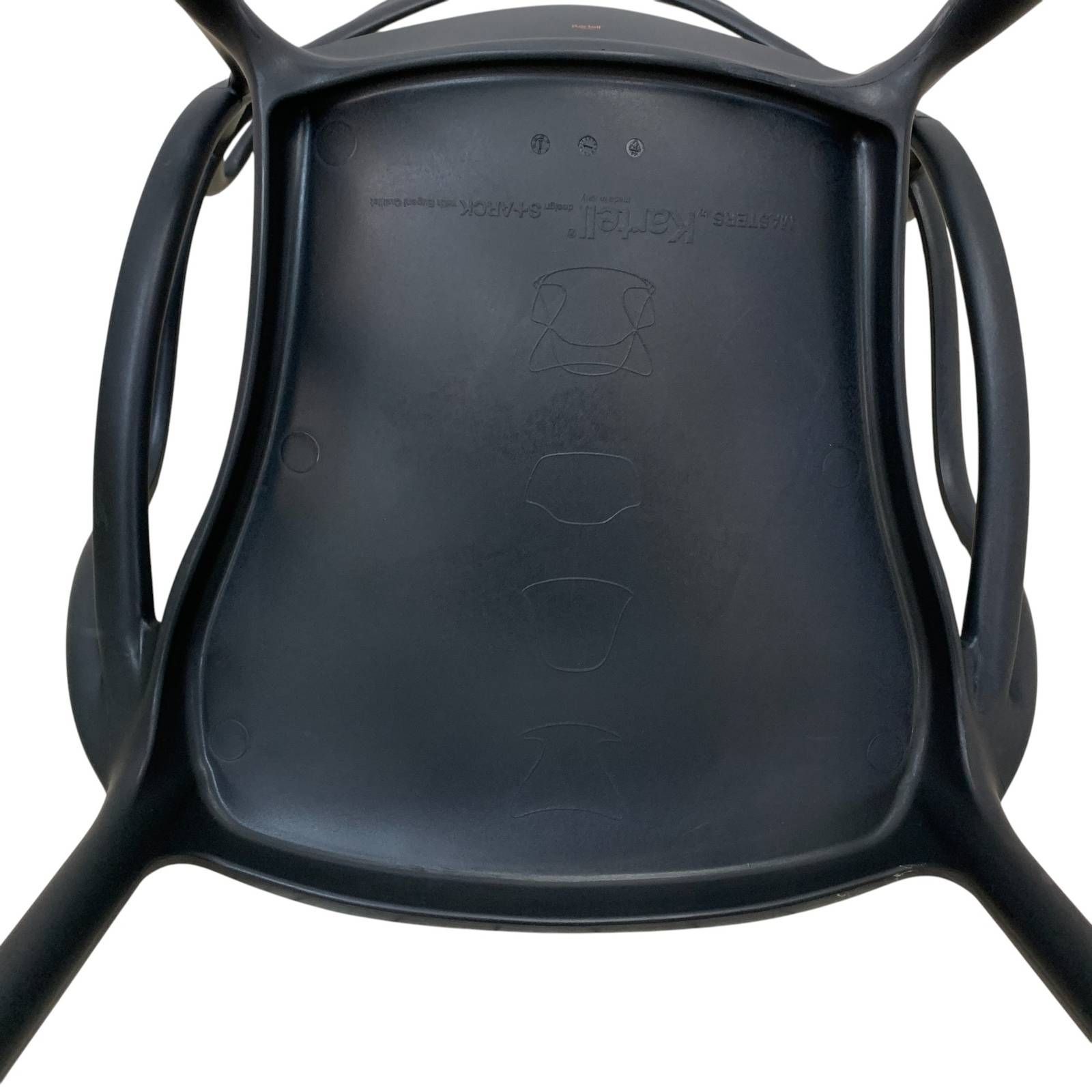 Kartell マスターズチェア　ブラック マスターズ｜Kartell｜カルテルオフィシャルサイト｜イタリア製 家具