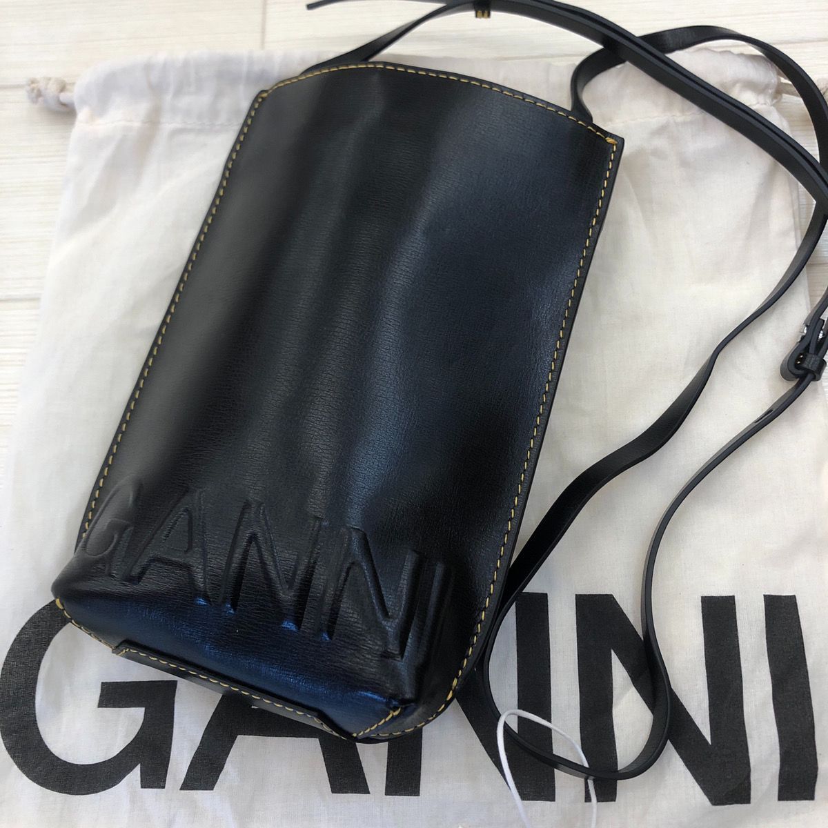新品未使用 タグ付き GANNI ショルダーバッグ スマホショルダー ミニ 