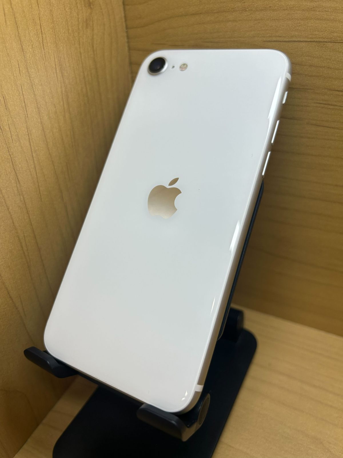 SIMフリー】iPhoneSE 第2世代 ホワイト [64GB] 本体 [Dランク] |中古 