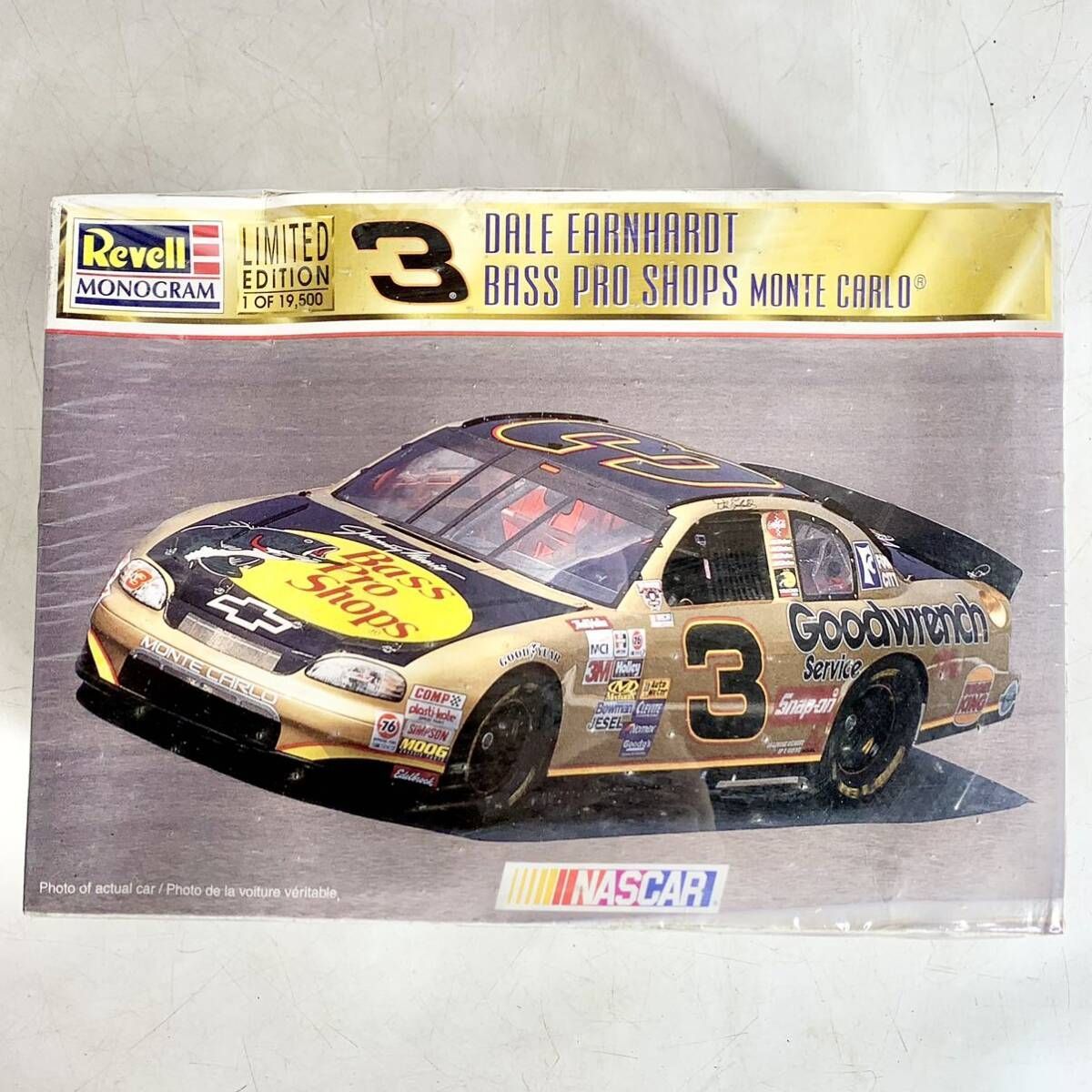 未開封 Revell monogram 1/24 DALE EARNHARDT BASS PRO SHOPS MONTE CARLO NASCAR ナスカー プラモデル 85-4134