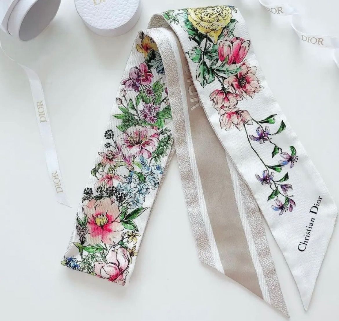 新品 Christian Dior ディオール D-FLORAL ミッツァ スカーフ - メルカリ