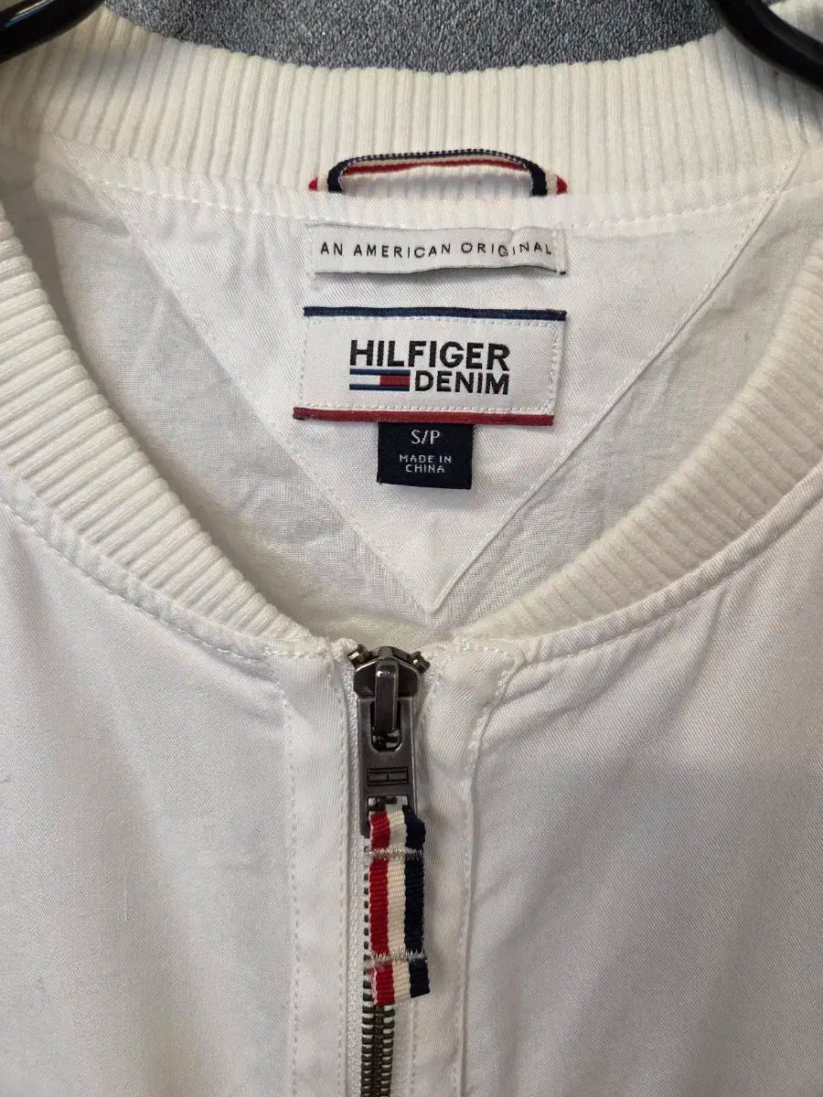 Tommy Hilfiger