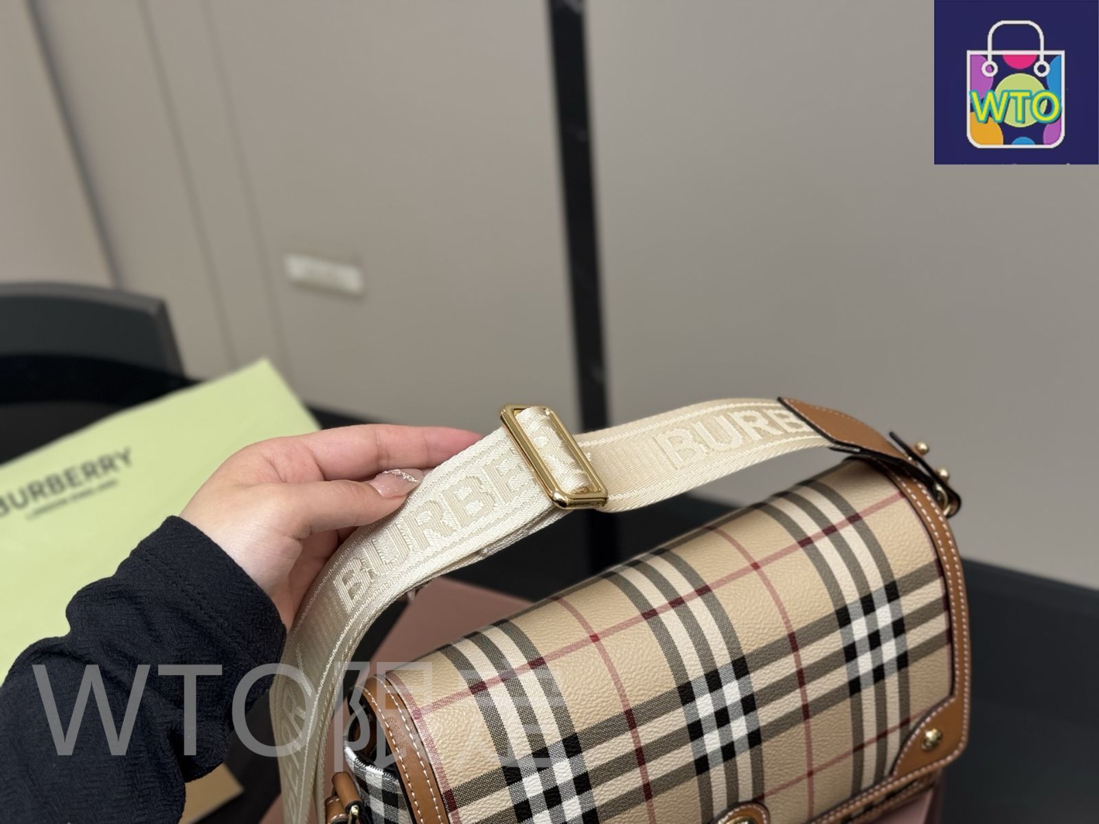 ♦Burberry♦マイクロ キャンバス バッグ☆正規品☆ 今日特価】Burberry キャンバス ポストマンバッグ - メルカリ