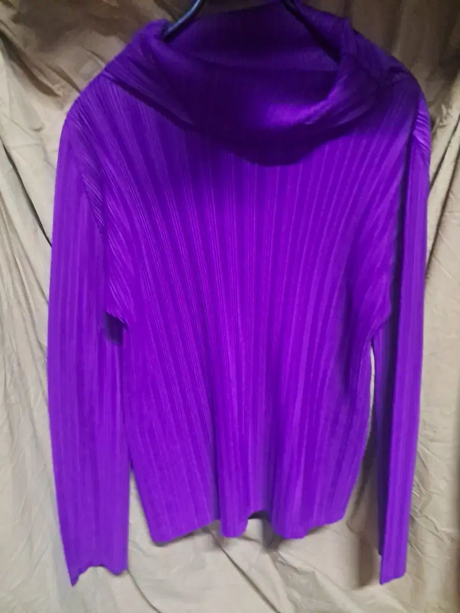 ISSEY MIYAKE(イッセイミヤケ) PLEATS PLEASE(プリーツプリーズ)