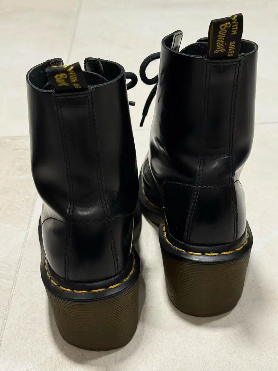 DR. MARTENS ドクターマーチン ウォーカーブーツ 恩赦 230 ハイヒール KIN-KAAI_COM