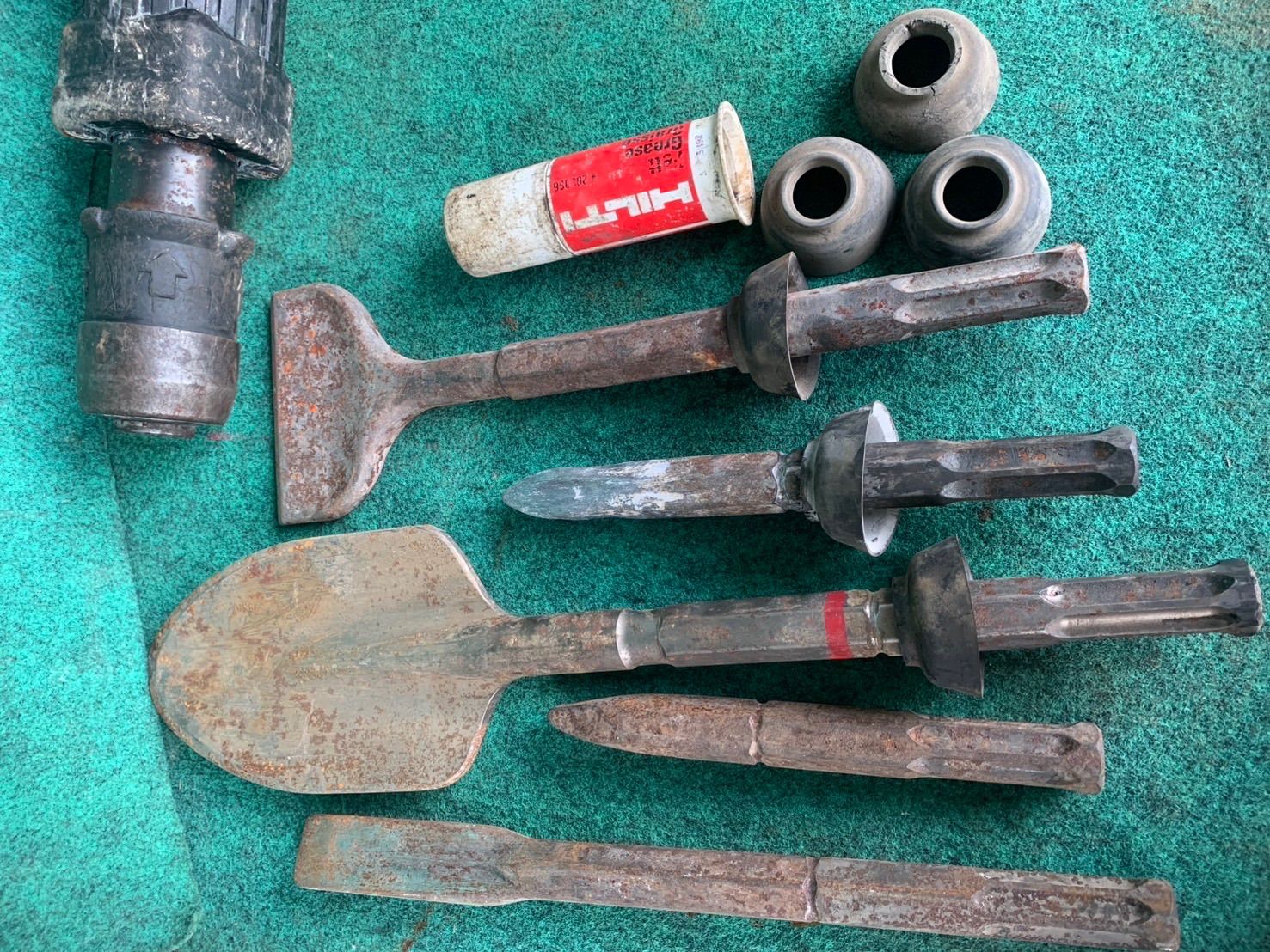 埼玉県発 HILTI ヒルティ TE905-AVR 電動ハンマ ケース付