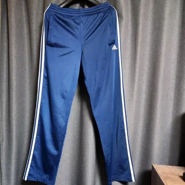 100 adidas(アディダス) トレーニングパンツ パフォーマンスエッセンシャル 青 ＃ HB
