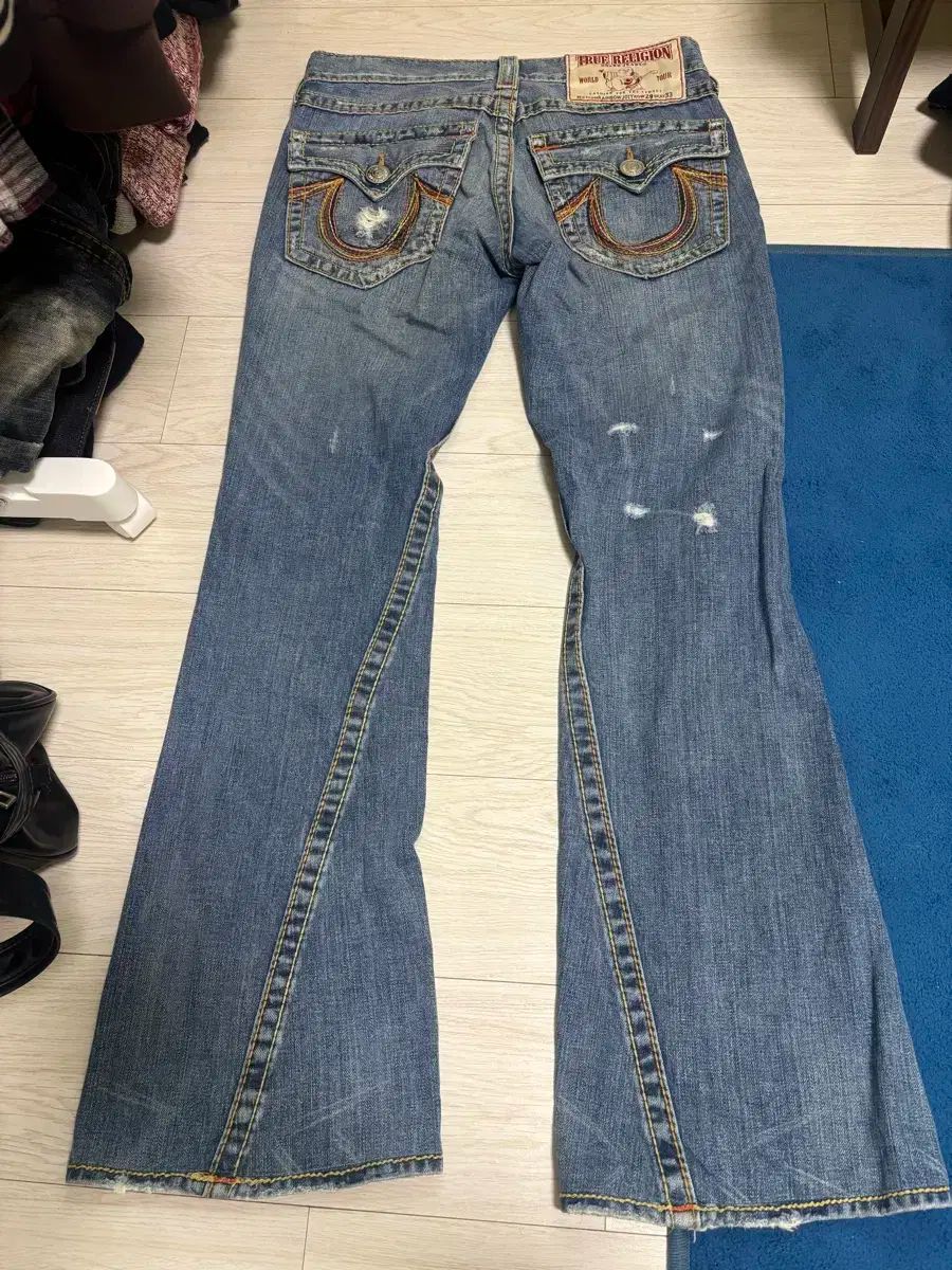 TRUE RELIGION(トゥルーレリジョン) ブーツカット デニム - メルカリ