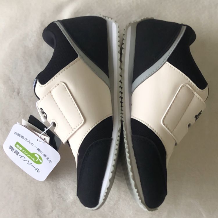 新品未使用☆人気色ミキハウスダブルビー×MIZUNOコラボスニーカー