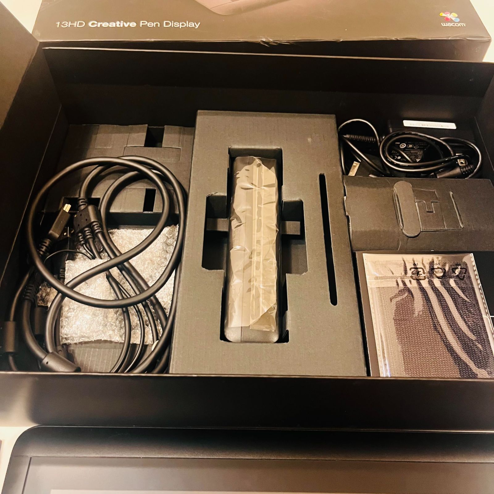 液晶ペンタブレット