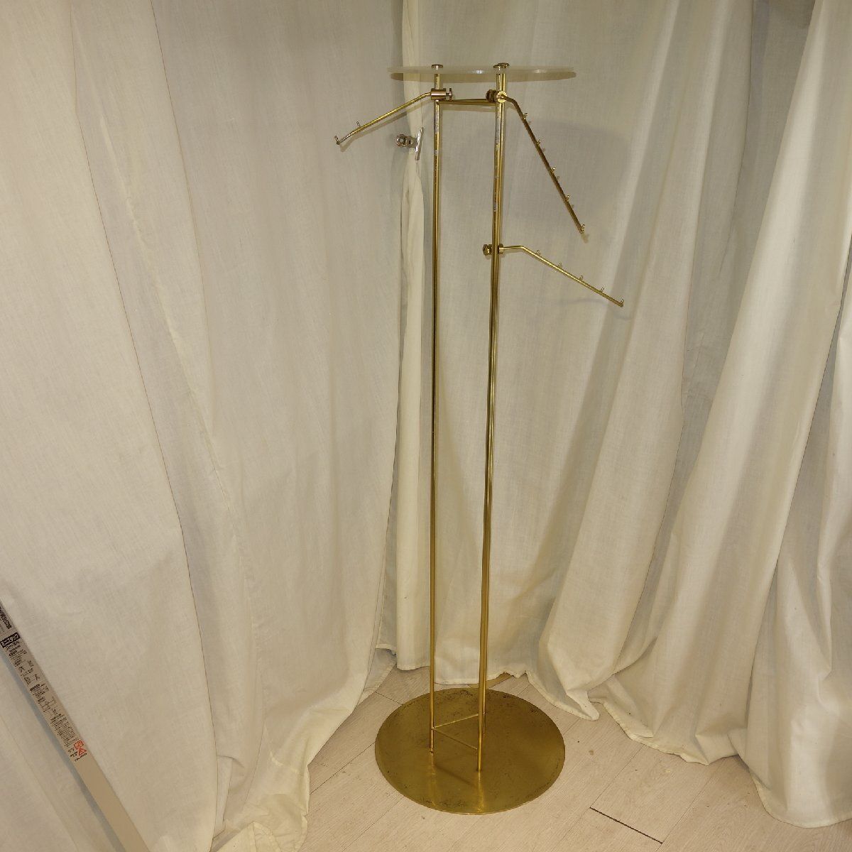 斜め掛け ハンガーラック ゴールド アンティーク調 高さ調整 アパレル 雑貨店舗 什器 M229