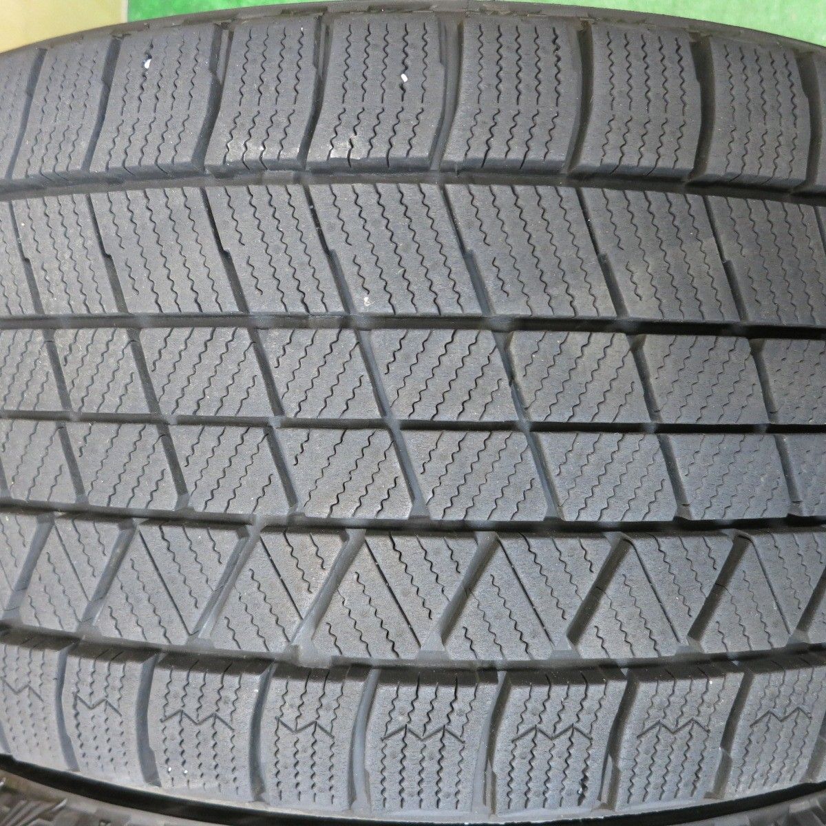 組み合わせ バリ溝 24年 キレイ 9.5分 アウディ 等 EURO AFG 245 40R18 スタッドレス ブリヂストン ブリザック VRX3 ユーロ 18インチ PCD112 5H 5092003HAス 妥協のない