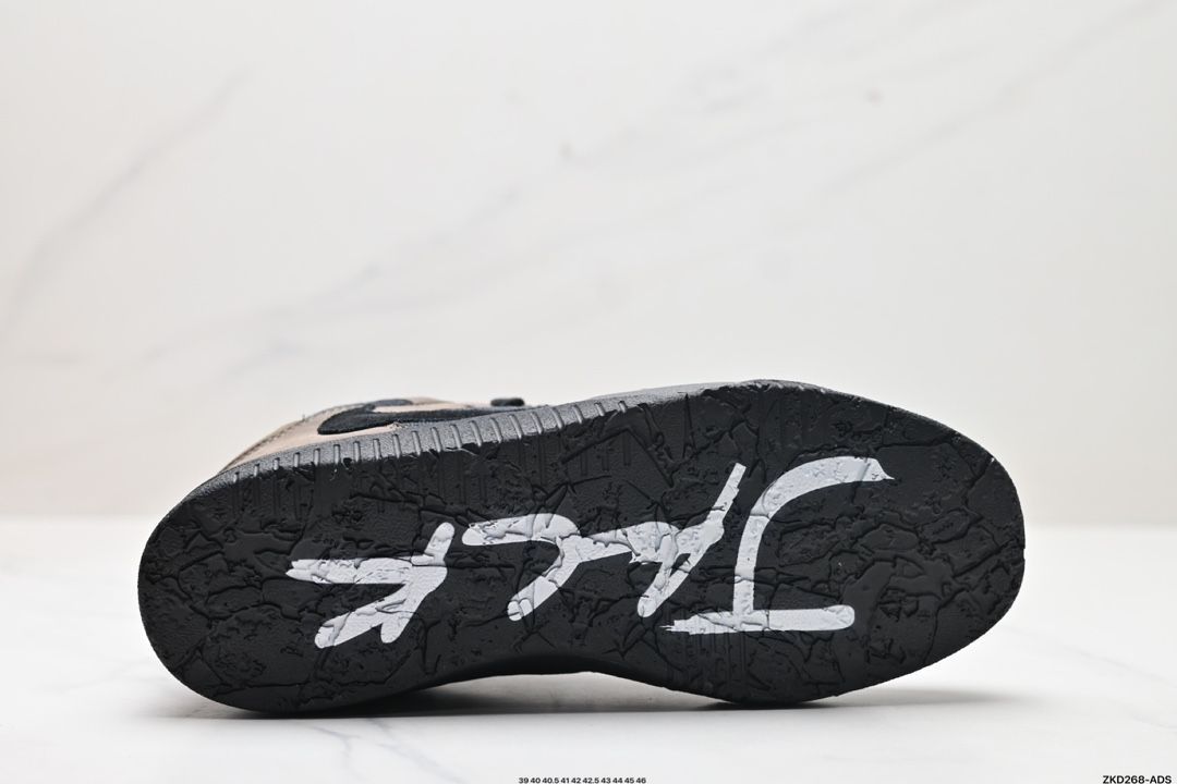 トラヴィススコット×ジョーダン　ジャンプマンジャック　ブラックアンドダークモカ Nike ナイキ Jordan x Travis Scott Jumpman Jack TR Black and