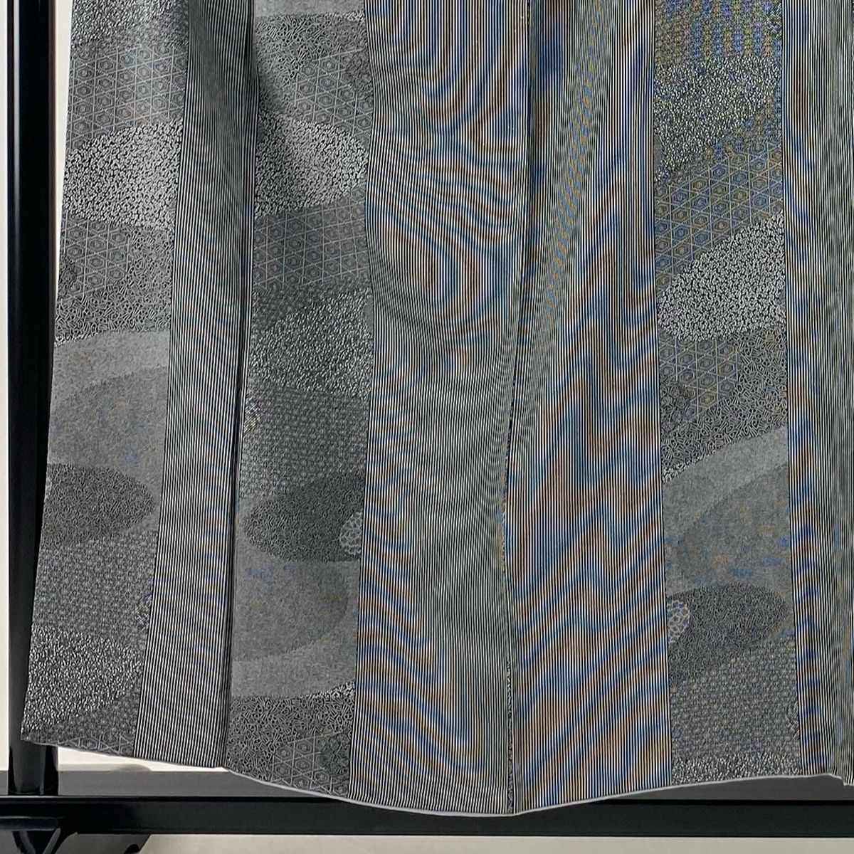 全国送料無料！ 小紋 身丈156cm 裄丈64.5cm M 袷 寄せ柄 縞 黒灰 正絹 秀品