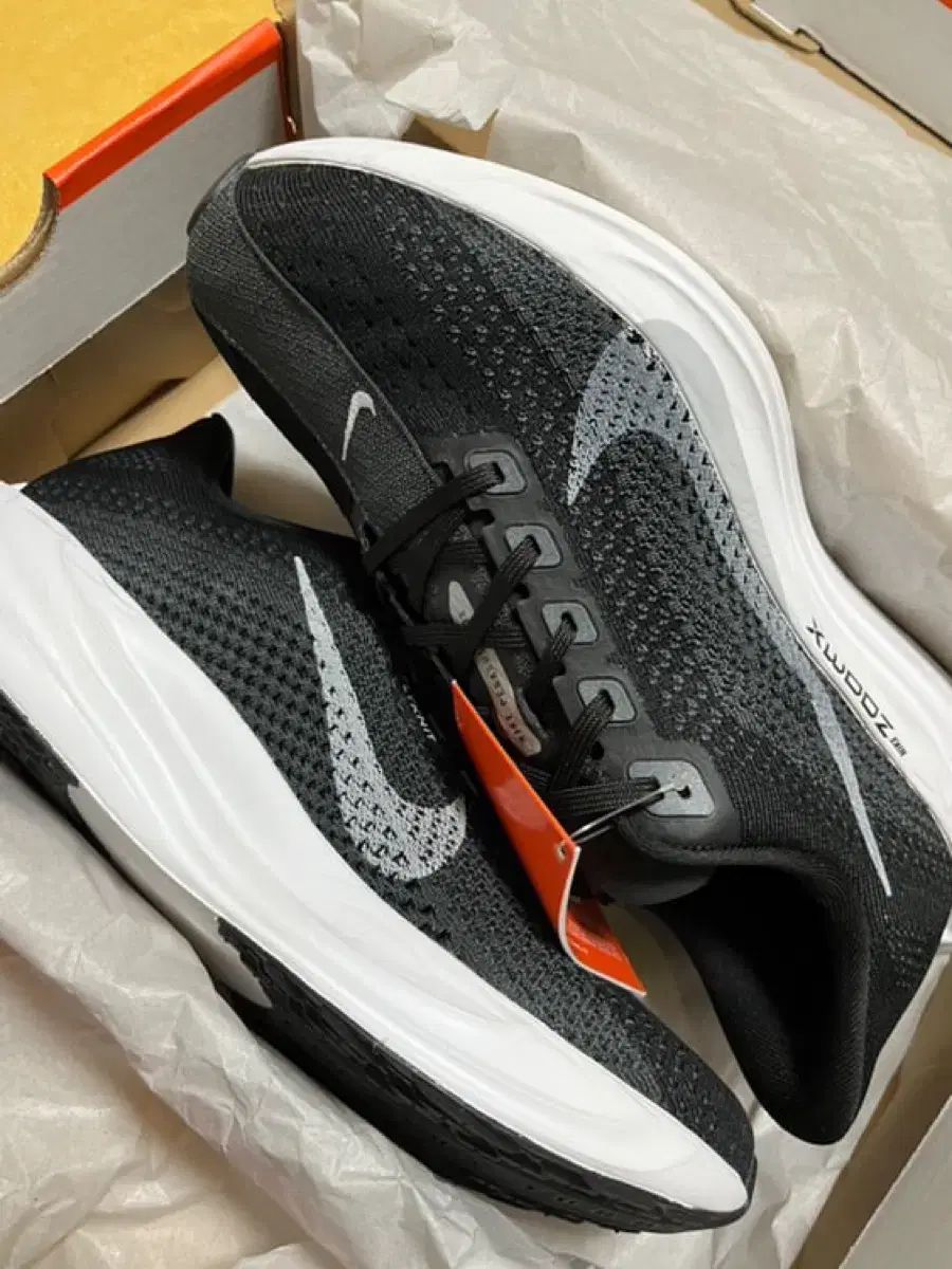 NIKE(ナイキ) ペガサス プラス 新品 ナイキ] ペガサス プラス Pegasus