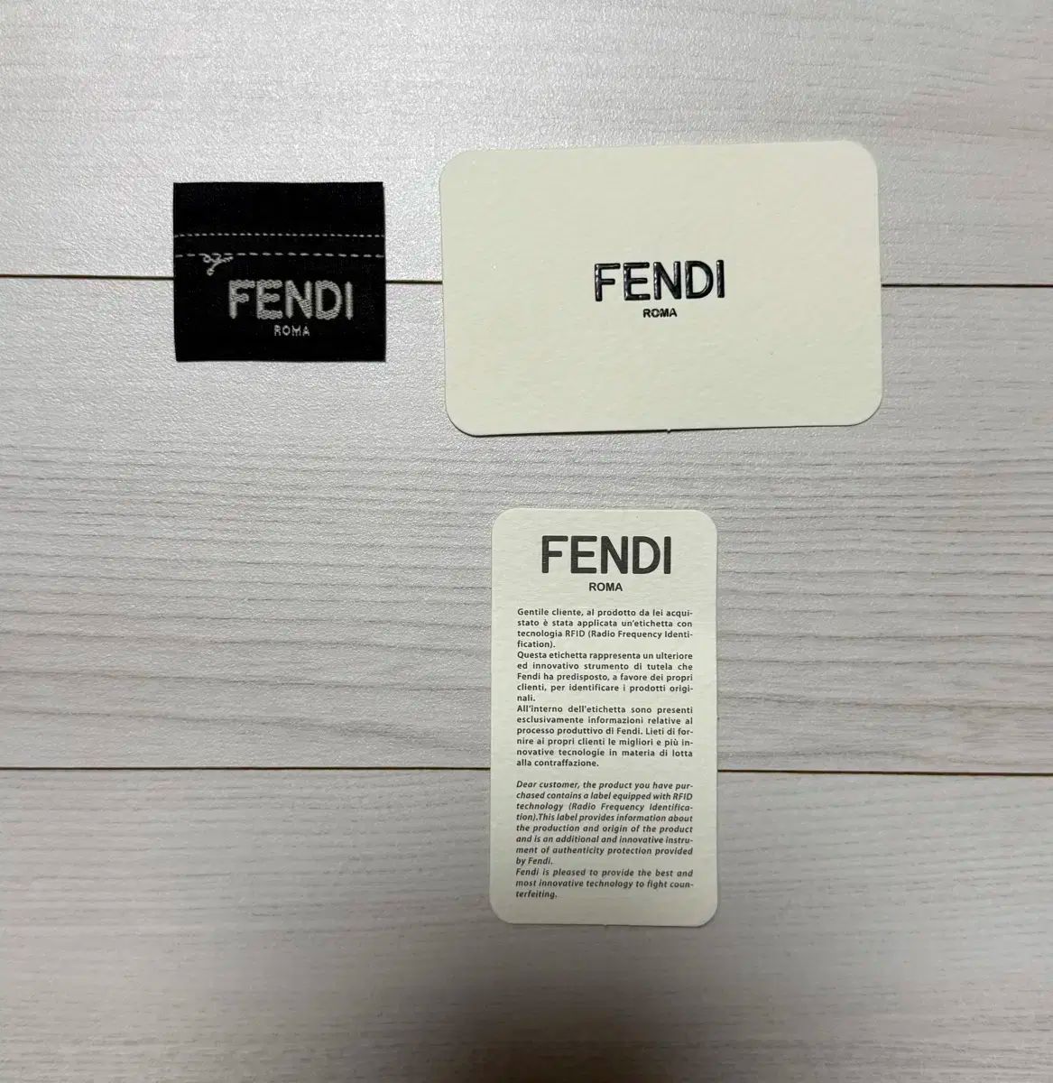 Fendi ホワイト ロゴ クラッチバッグ FENDI クラッチバッグ モンスター ホワイト FENDI - 美品 フェンディ