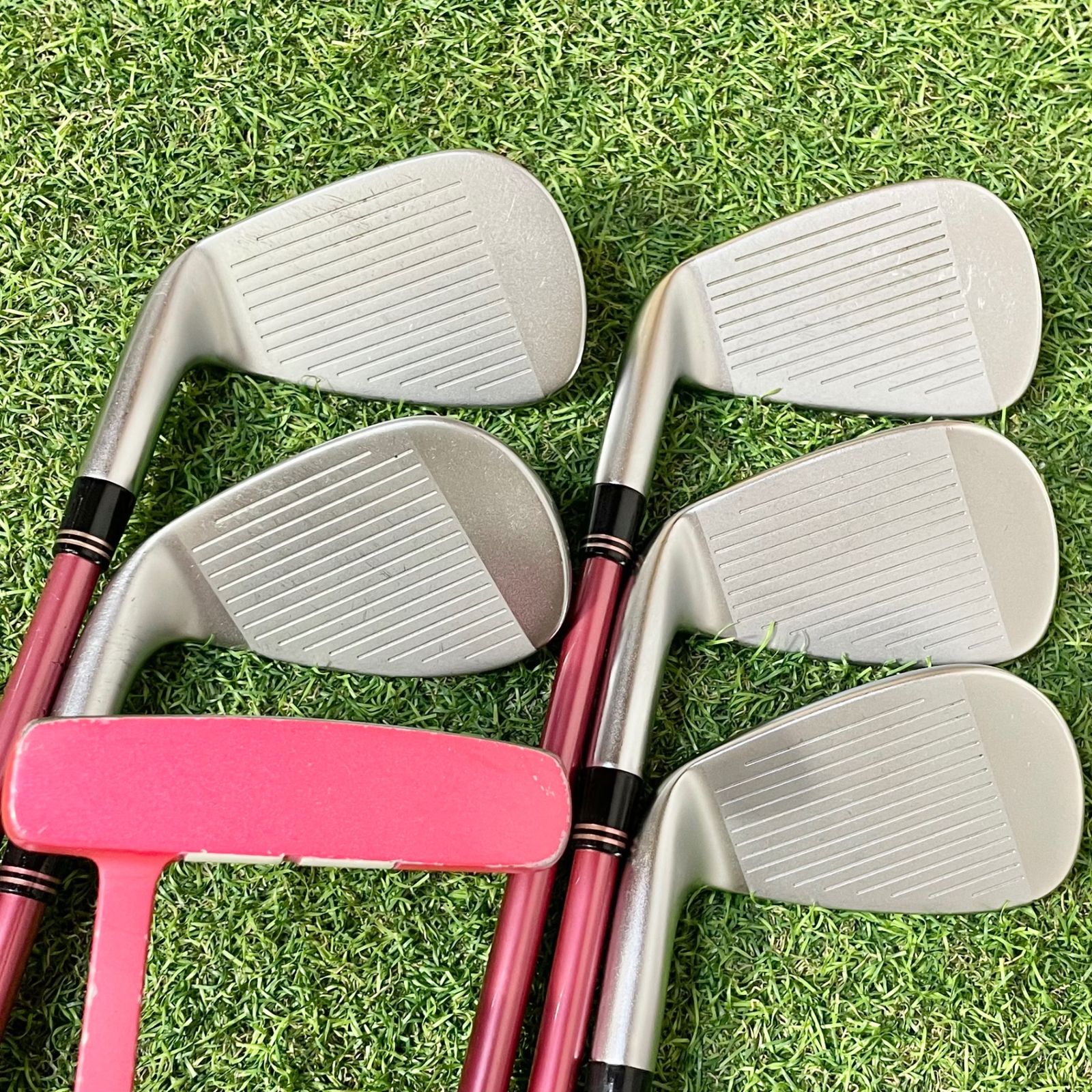 My☆TaylorMade R9 クラブセット・ゴルフバッグ(限定モデル) バッグ新品】テーラーメイド R9 MAX ゴルフクラブセット 9本 右