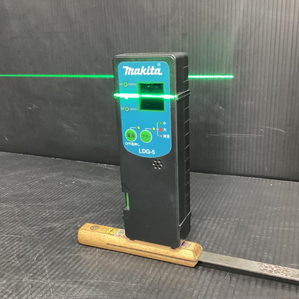 8V充電式レーザー墨出し器