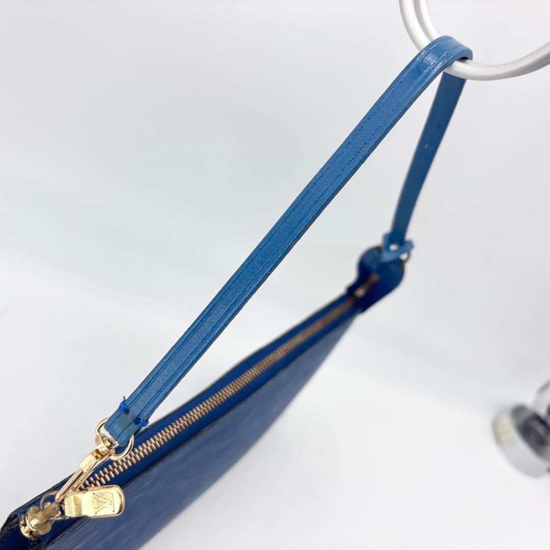 ルイヴィトン M52945 エピ ポシェット アクセソワール ポーチ ブルー ルイヴィトン M52945 エピ ポシェット アクセソワール