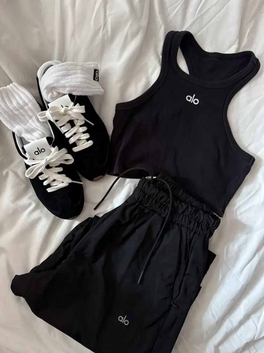 SUKALA】ノスタルジックフラワークロスロゴブラトップ(XS・S・M・L